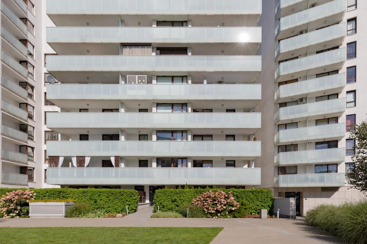 Osiedle Intenso Warszawa Wola By Noclegi Renters Kültér fotó