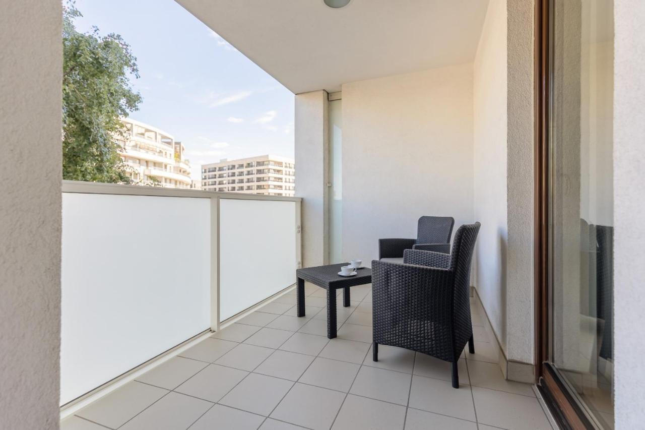 Osiedle Intenso Warszawa Wola By Noclegi Renters Kültér fotó