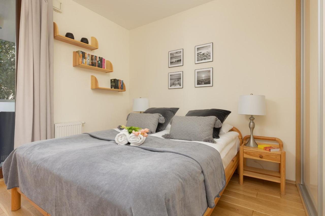 Osiedle Intenso Warszawa Wola By Noclegi Renters Kültér fotó